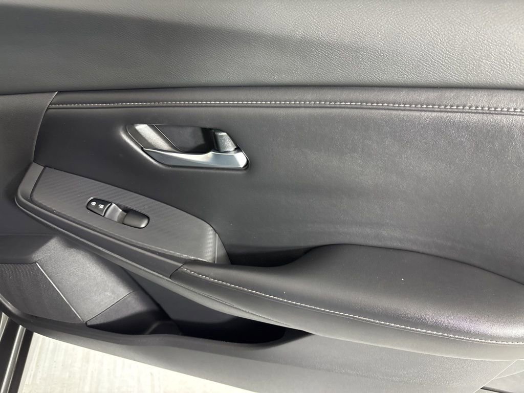 Used 2021 Nissan Sentra SV FWD image 14