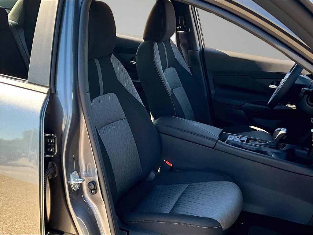 New 2026 Nissan Sentra SV w/ SV Convenience Package FWD image 10