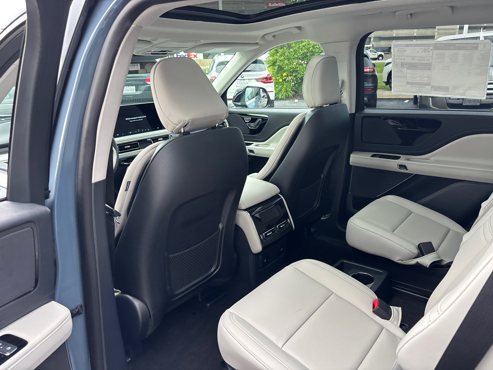 New 2026 Lincoln Aviator AWD image 27