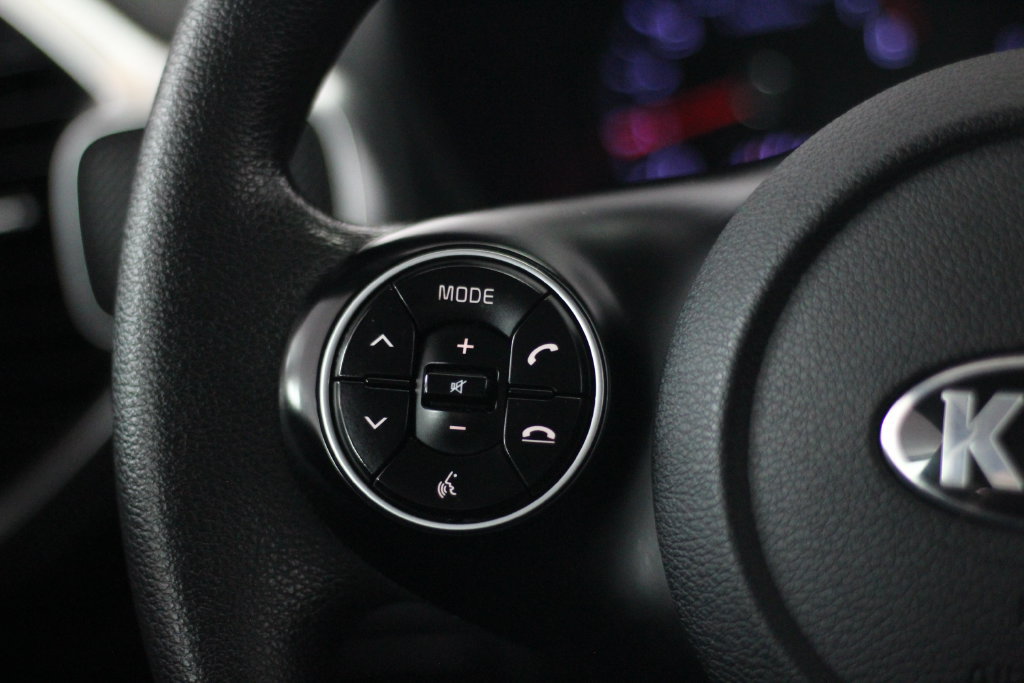 Used 2021 Kia Soul S FWD image 11