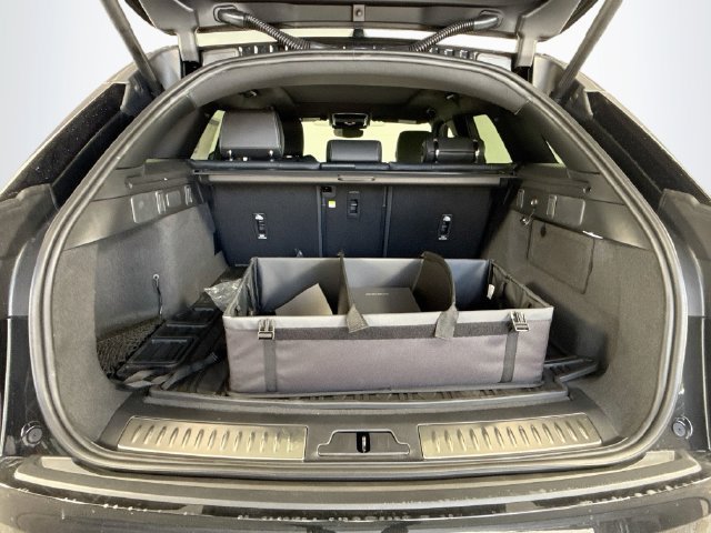 New 2026 Land Rover Range Rover Velar Belgravia AWD/4WD image 28