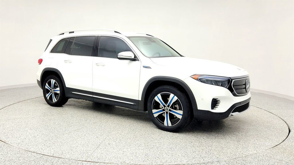 Used 2023 Mercedes-Benz EQB 250+ w/ Exclusive Package image 3