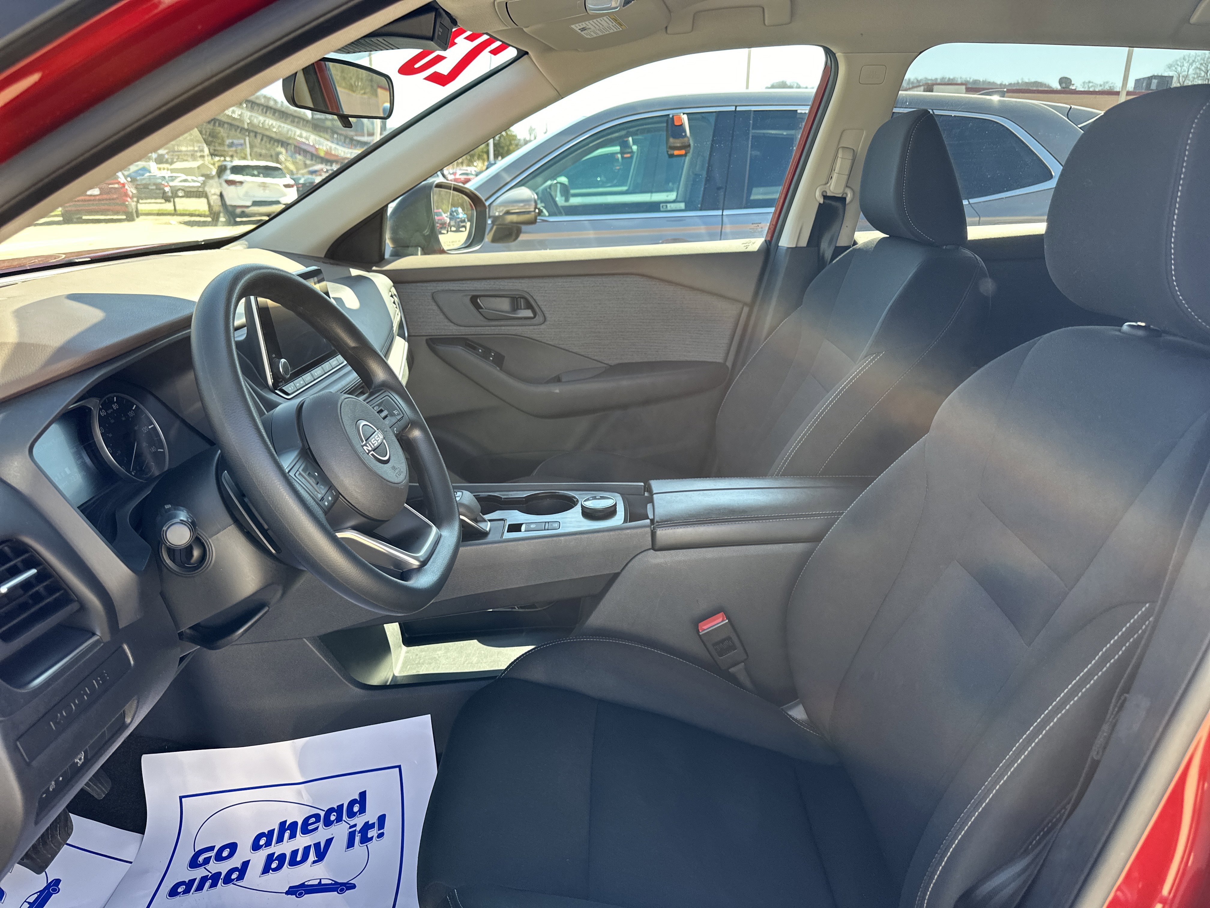 Used 2023 Nissan Rogue S image 35