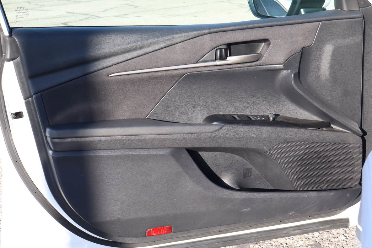 Used 2025 Toyota Camry LE FWD image 13