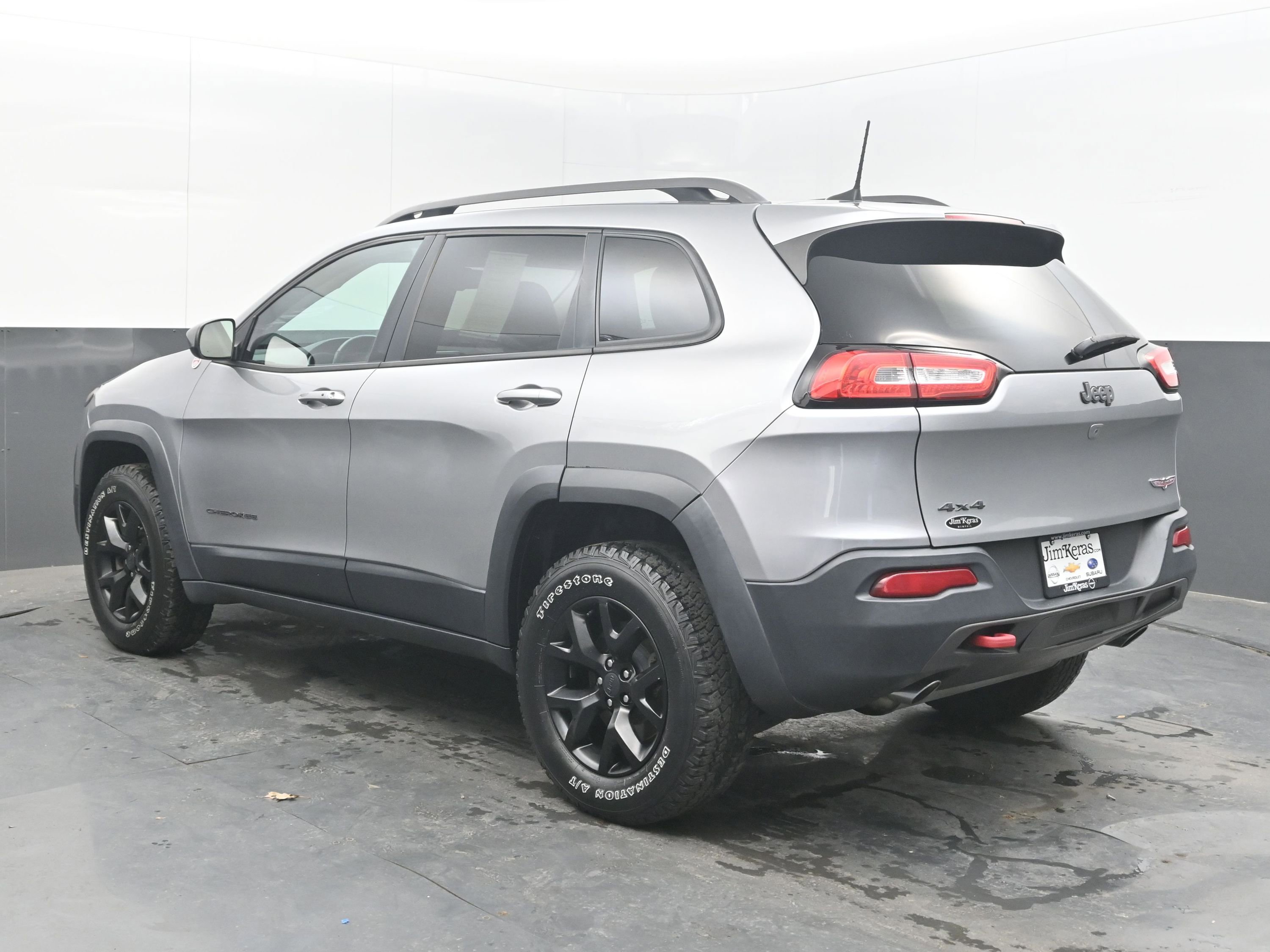 Used 2016 Jeep Cherokee Trailhawk w/ Comfort/Convenience Group AWD/4WD image 6