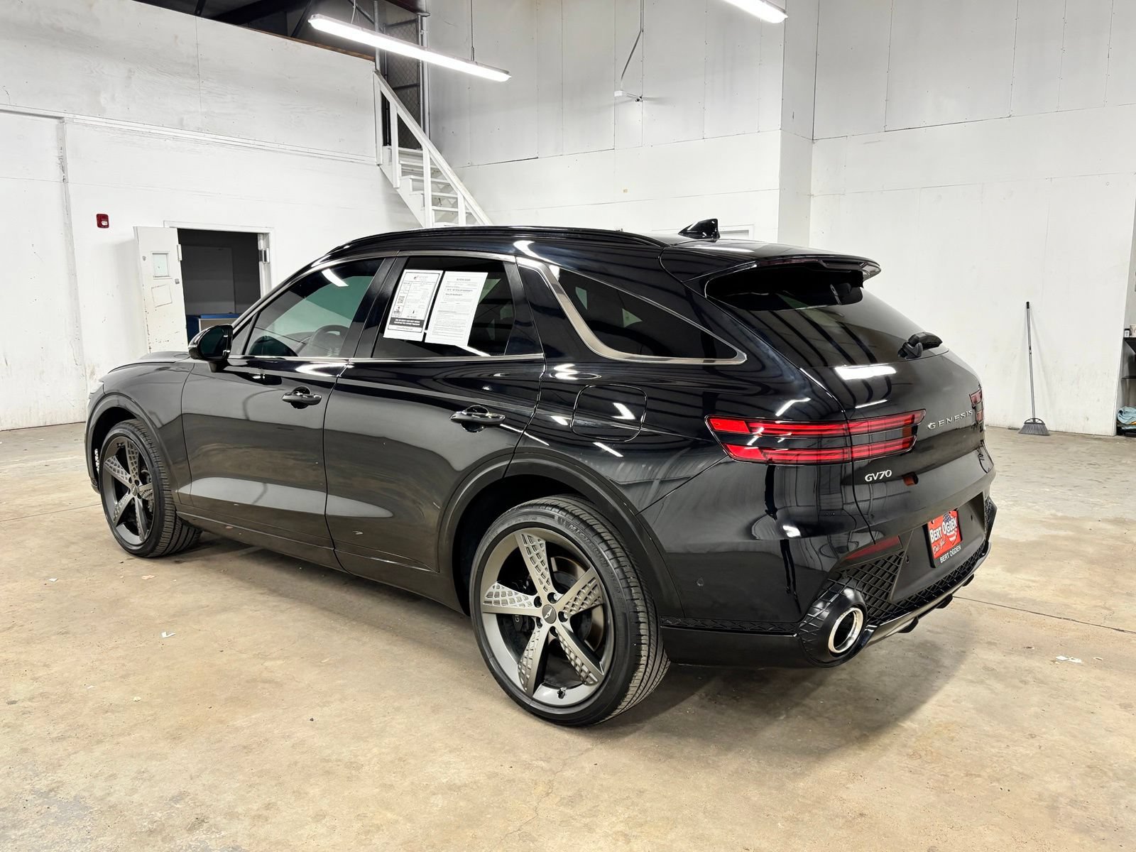 Used 2024 Genesis GV70 2.5T w/ Sport Prestige Package AWD/4WD image 5