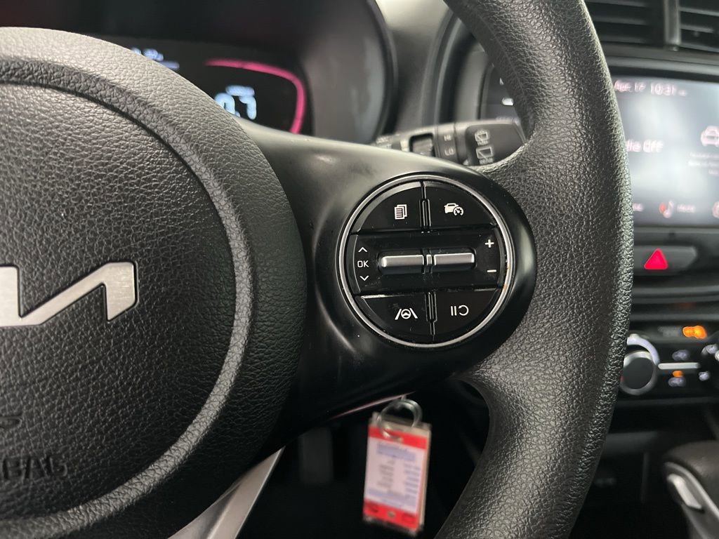 Used 2023 Kia Soul LX w/ LX Technology Package FWD image 8