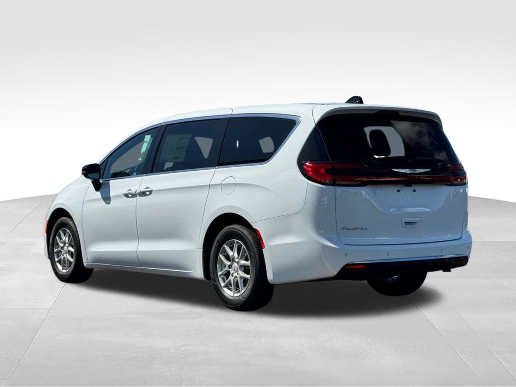 New 2026 Chrysler Pacifica Select FWD image 5