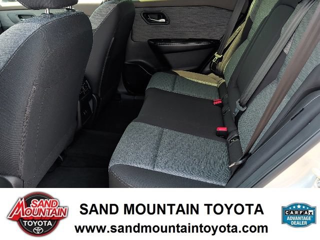 Used 2023 Nissan Rogue SV FWD image 13