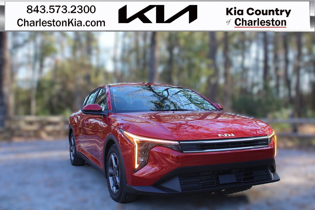 New 2025 Kia K4 LXS