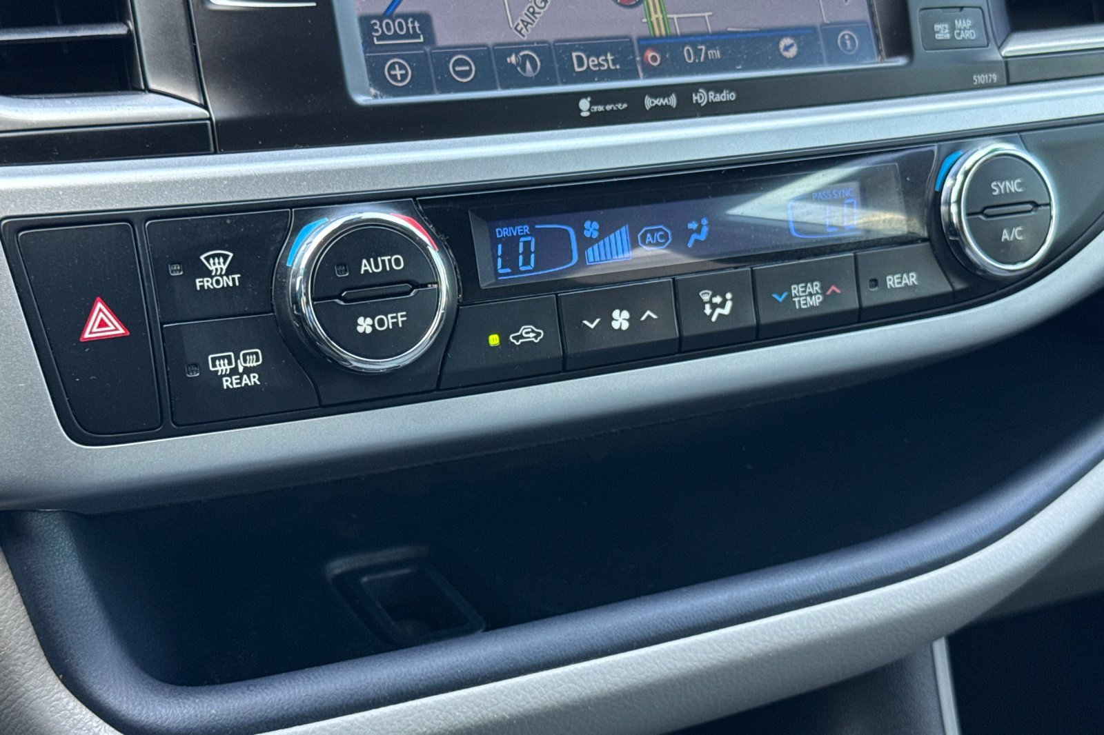 Used 2018 Toyota Highlander XLE FWD image 19