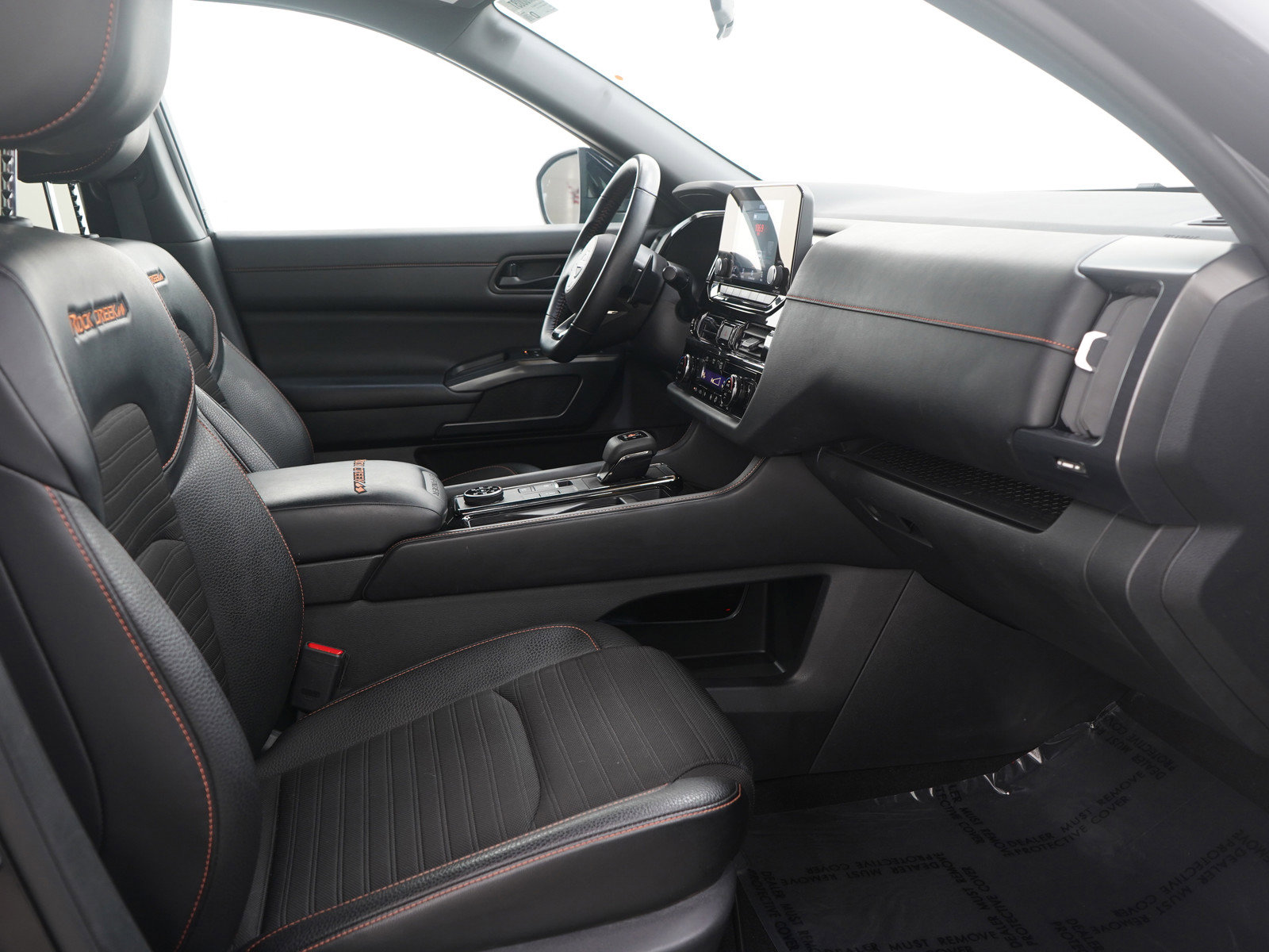 Used 2024 Nissan Pathfinder Rock Creek image 12