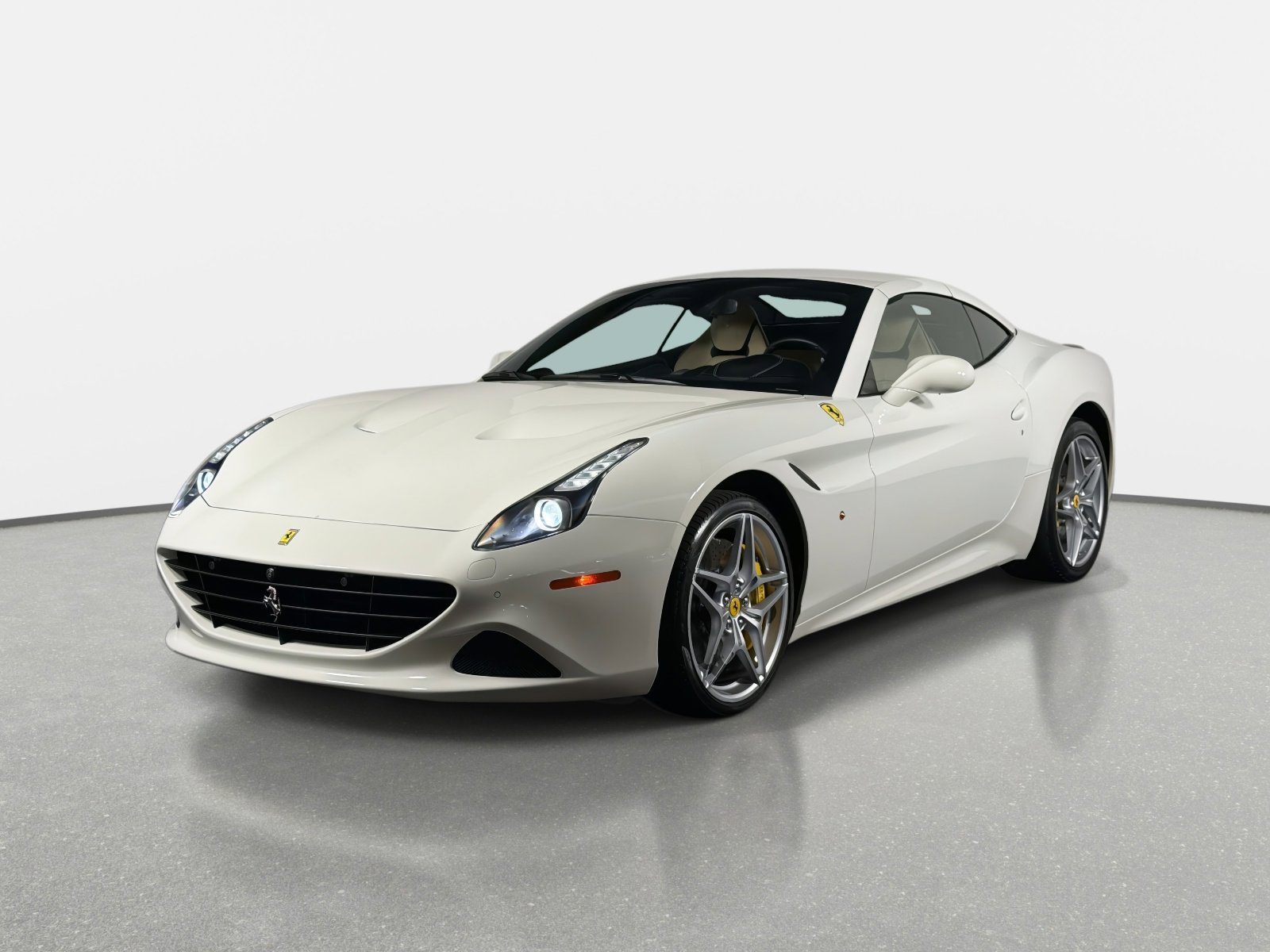 Used 2016 Ferrari California T image 7