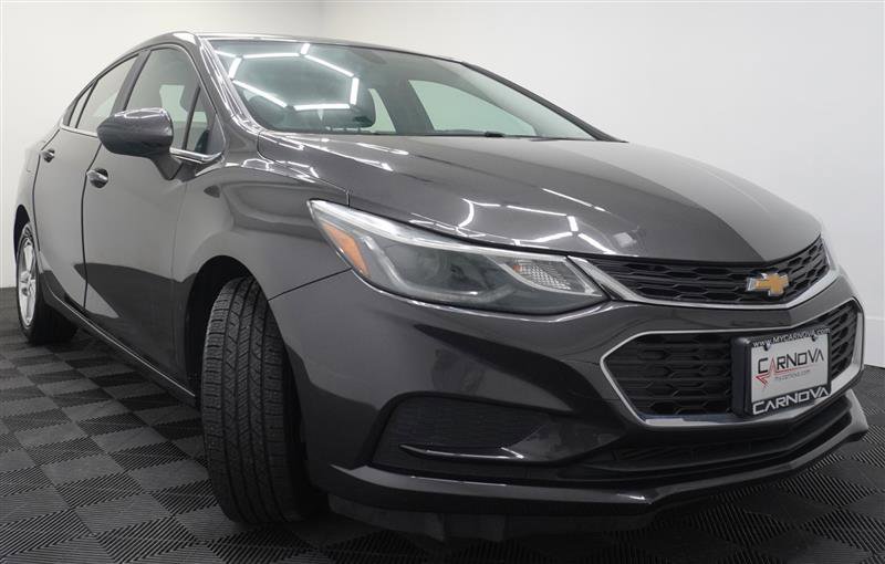 Used 2017 Chevrolet Cruze LT w/ Convenience Package FWD image 10