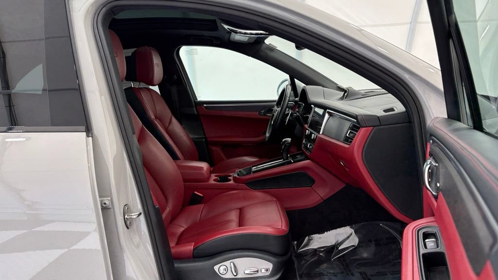 Used 2023 Porsche Macan GTS AWD/4WD image 22