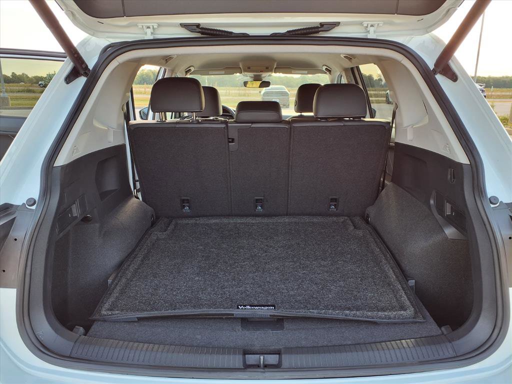 Used 2024 Volkswagen Tiguan Wolfsburg Edition image 28
