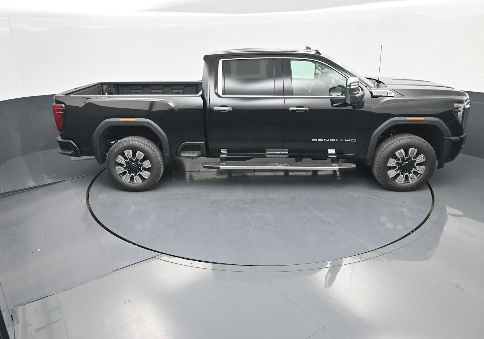 New 2026 GMC Sierra 2500 Denali w/ Technology Package AWD/4WD image 31
