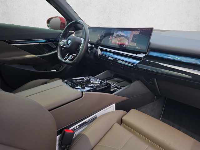 Used 2024 BMW 540i xDrive w/ Executive Package AWD/4WD image 22