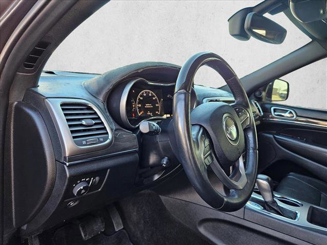 Used 2018 Jeep Grand Cherokee Overland w/ Trailer Tow Group IV image 9