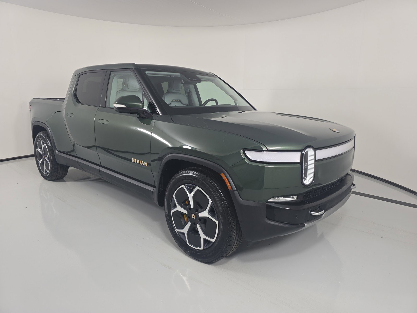 Used 2022 Rivian R1T Adventure AWD/4WD image 7