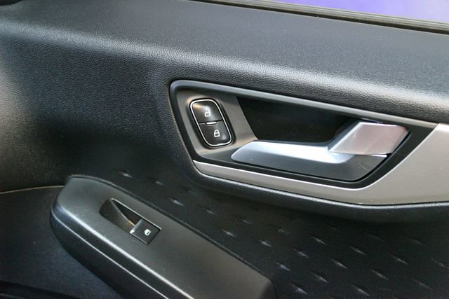 Used 2020 Ford Escape SEL image 9