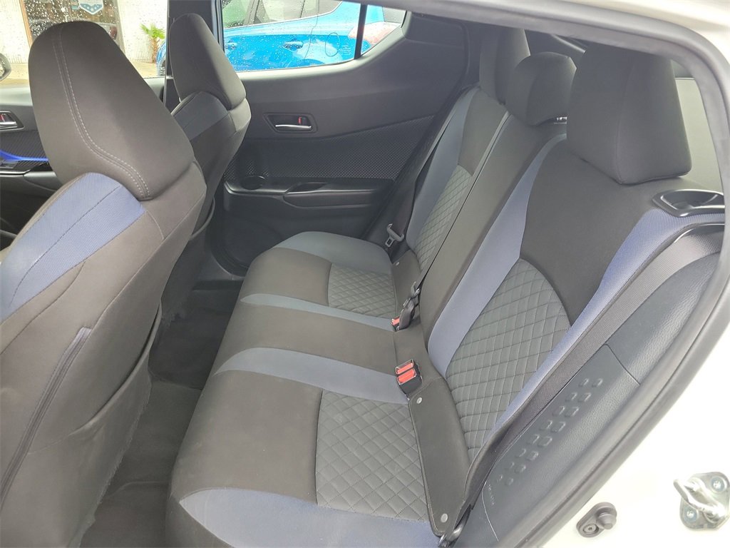Used 2020 Toyota C-HR LE image 38