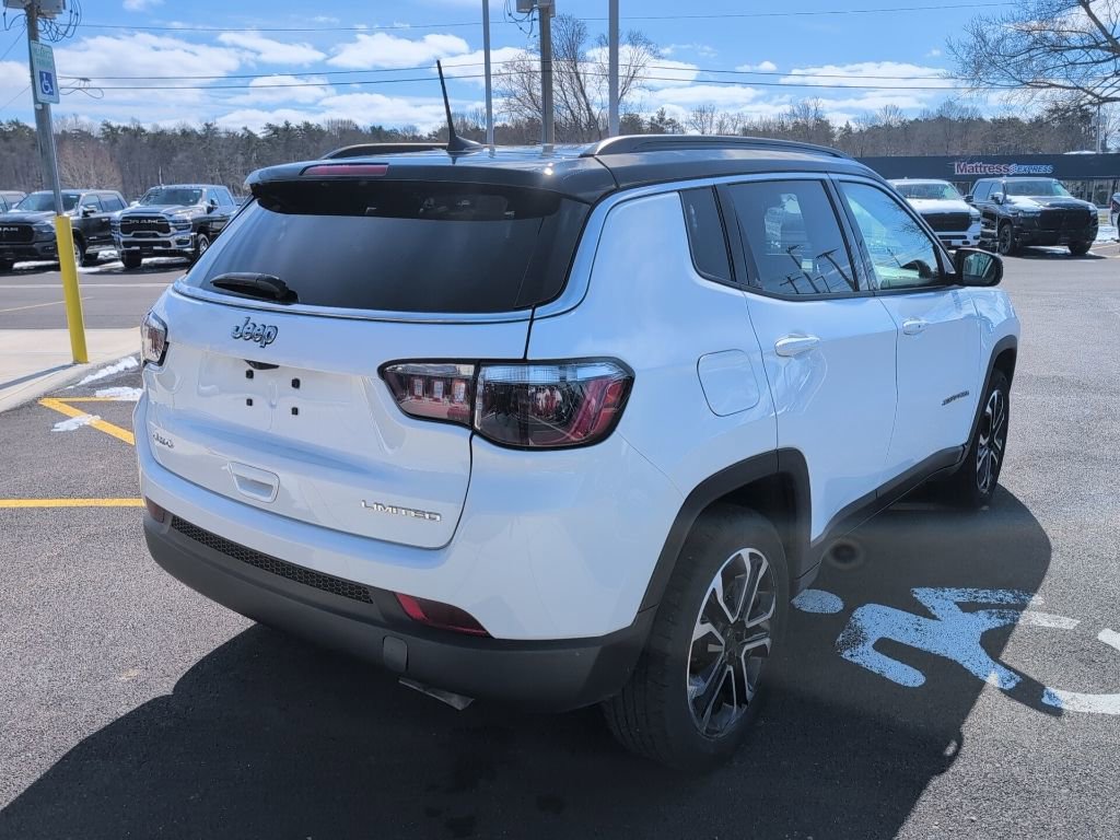 Used 2022 Jeep Compass Limited image 8