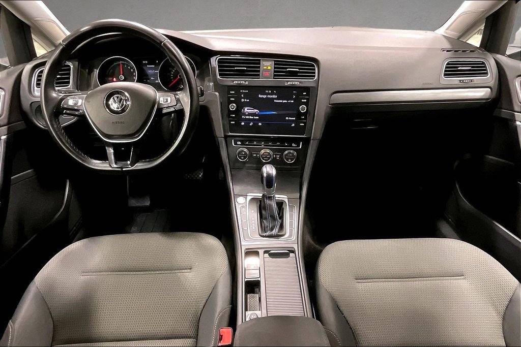 Used 2019 Volkswagen e-Golf SE w/ Driver Assistance Package FWD image 7