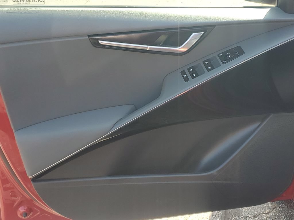 Certified 2023 Kia Niro EX FWD image 5