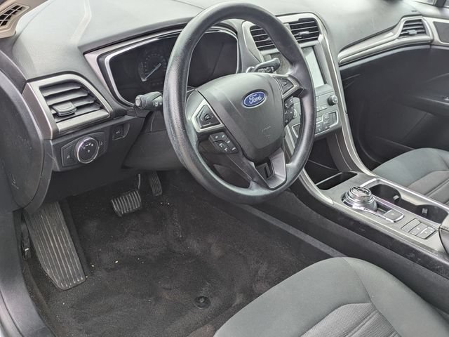 Used 2020 Ford Fusion SE FWD image 10
