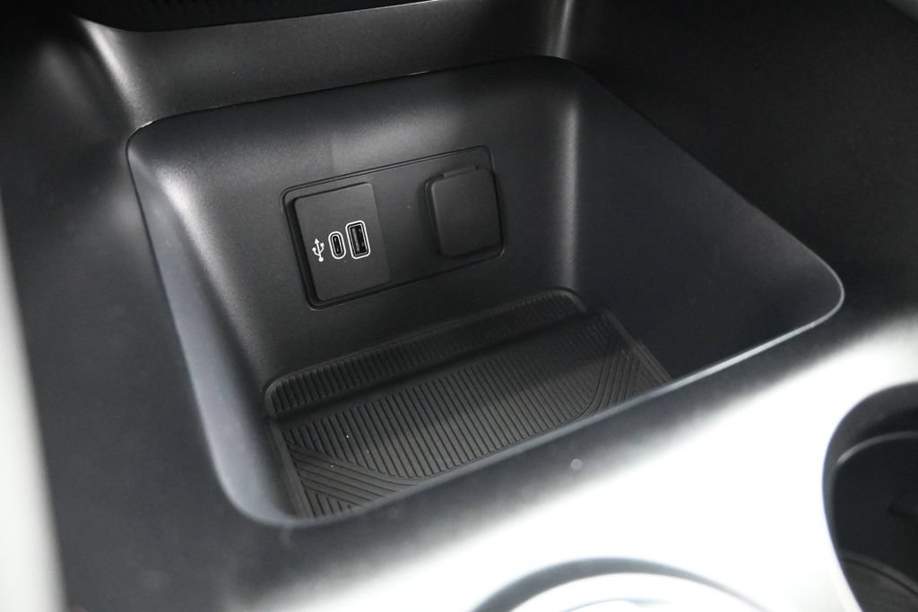 New 2026 Ford Explorer Active RWD image 17