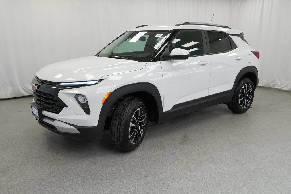 New 2026 Chevrolet TrailBlazer LT w/ Convenience Package AWD/4WD image 3