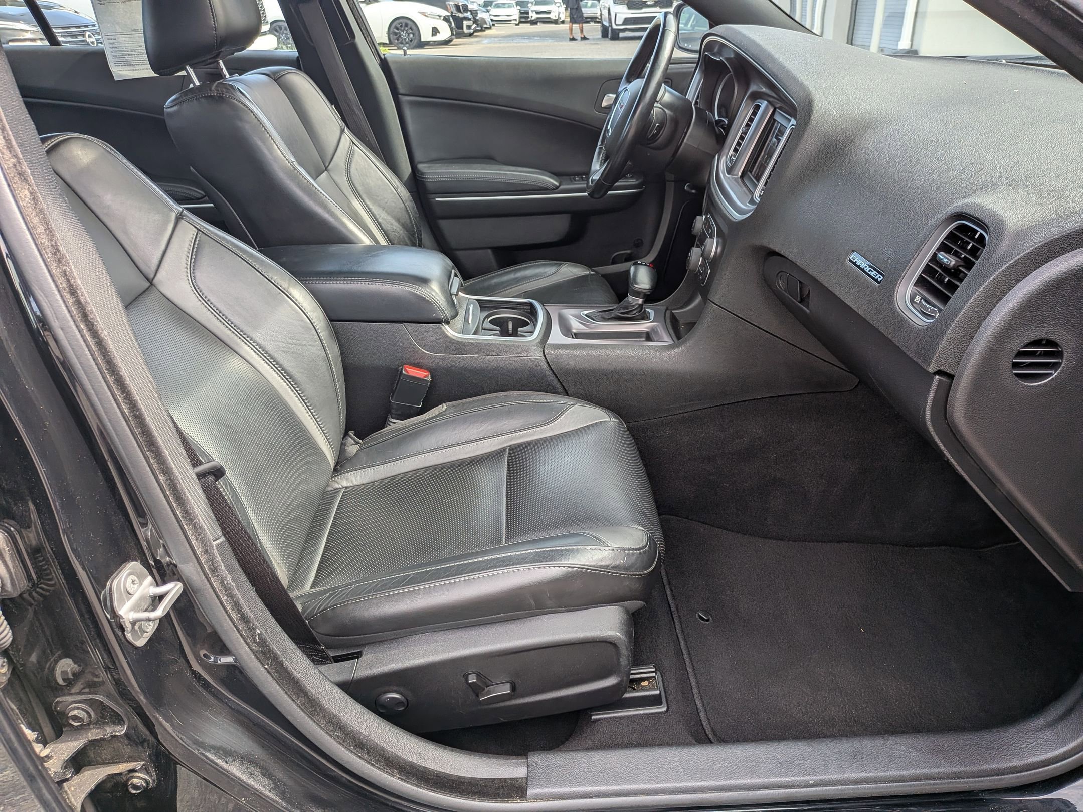 Used 2022 Dodge Charger SXT w/ Leather Interior Group RWD image 36