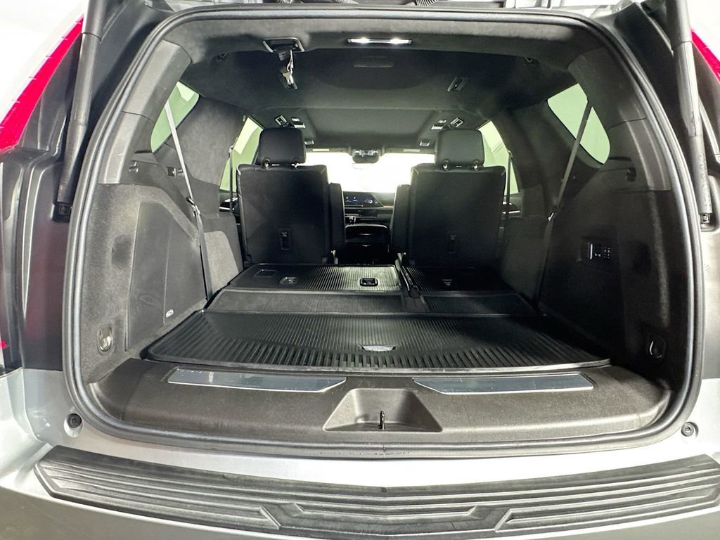 Used 2023 Cadillac Escalade Sport Platinum w/ LPO, ONYX Package image 34