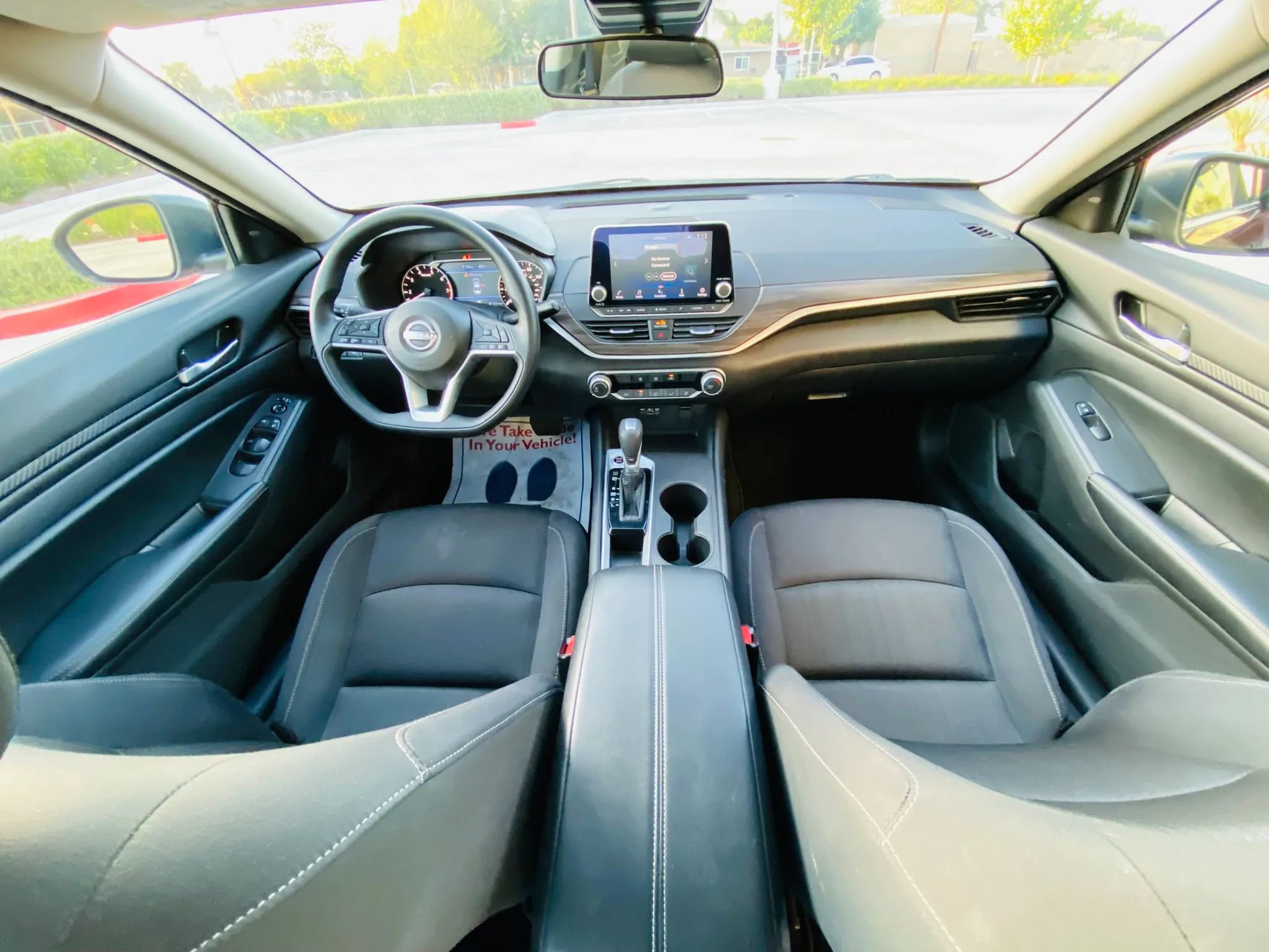 Used 2025 Nissan Altima 2.5 SV FWD image 16