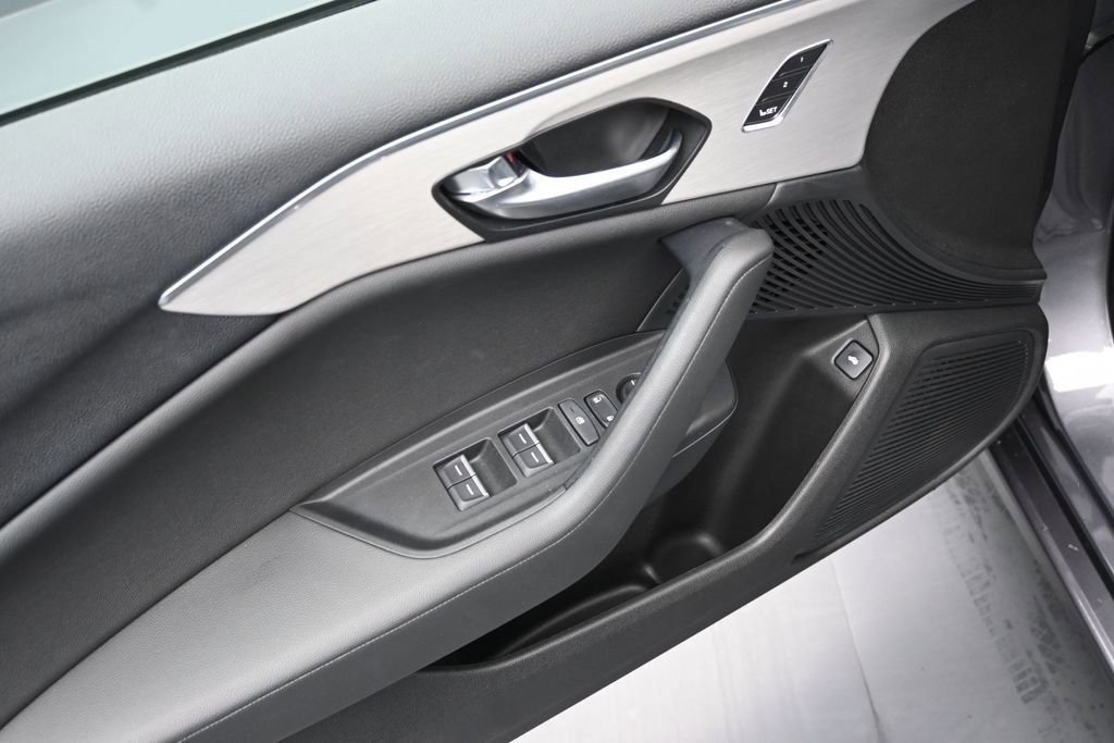 Used 2023 Acura TLX FWD image 19