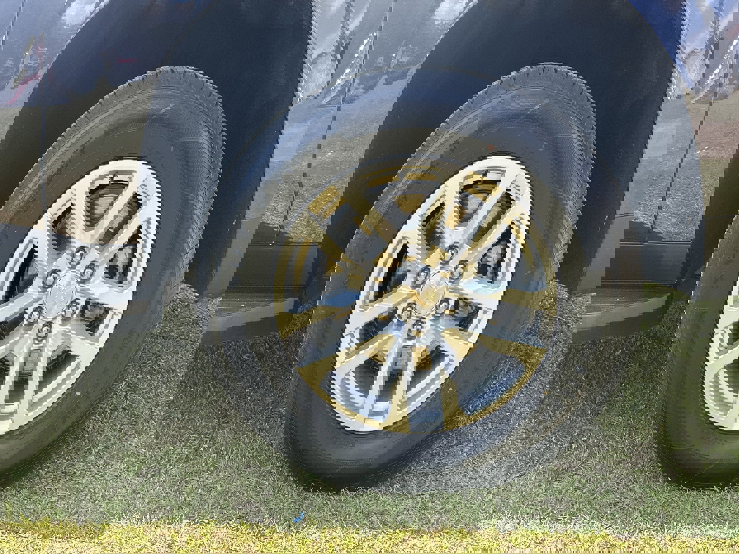 Used 2024 Chevrolet Suburban LT image 20