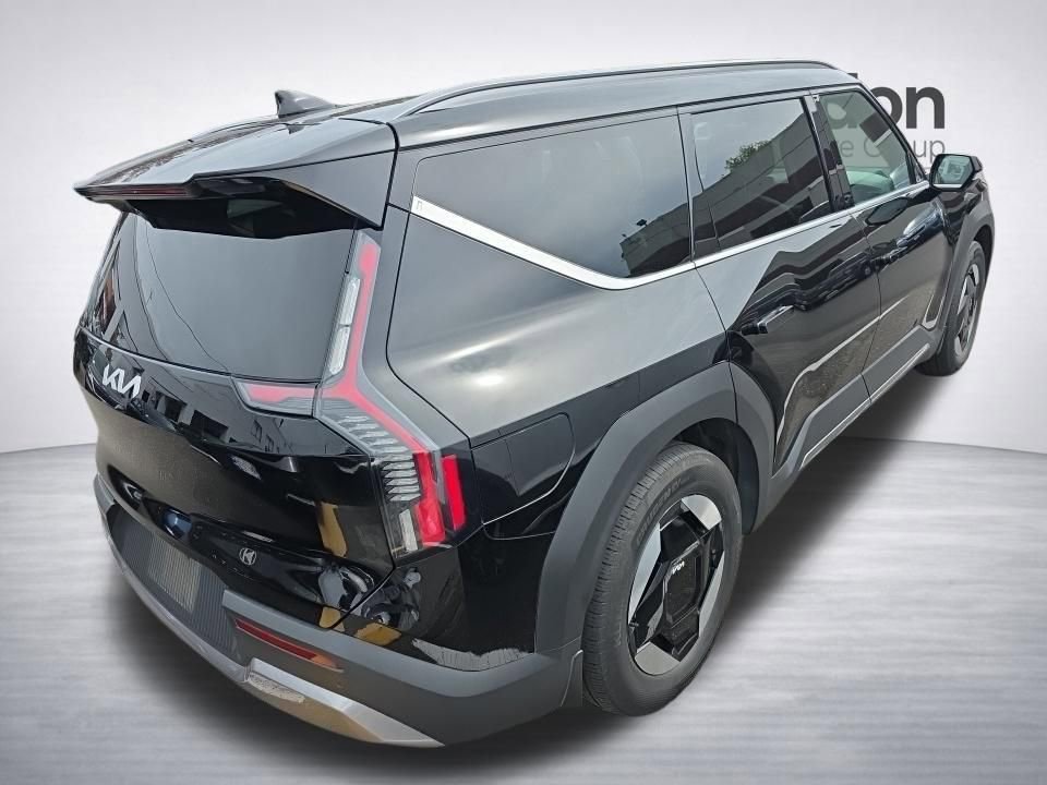 Certified 2024 Kia EV9 Wind AWD/4WD image 16