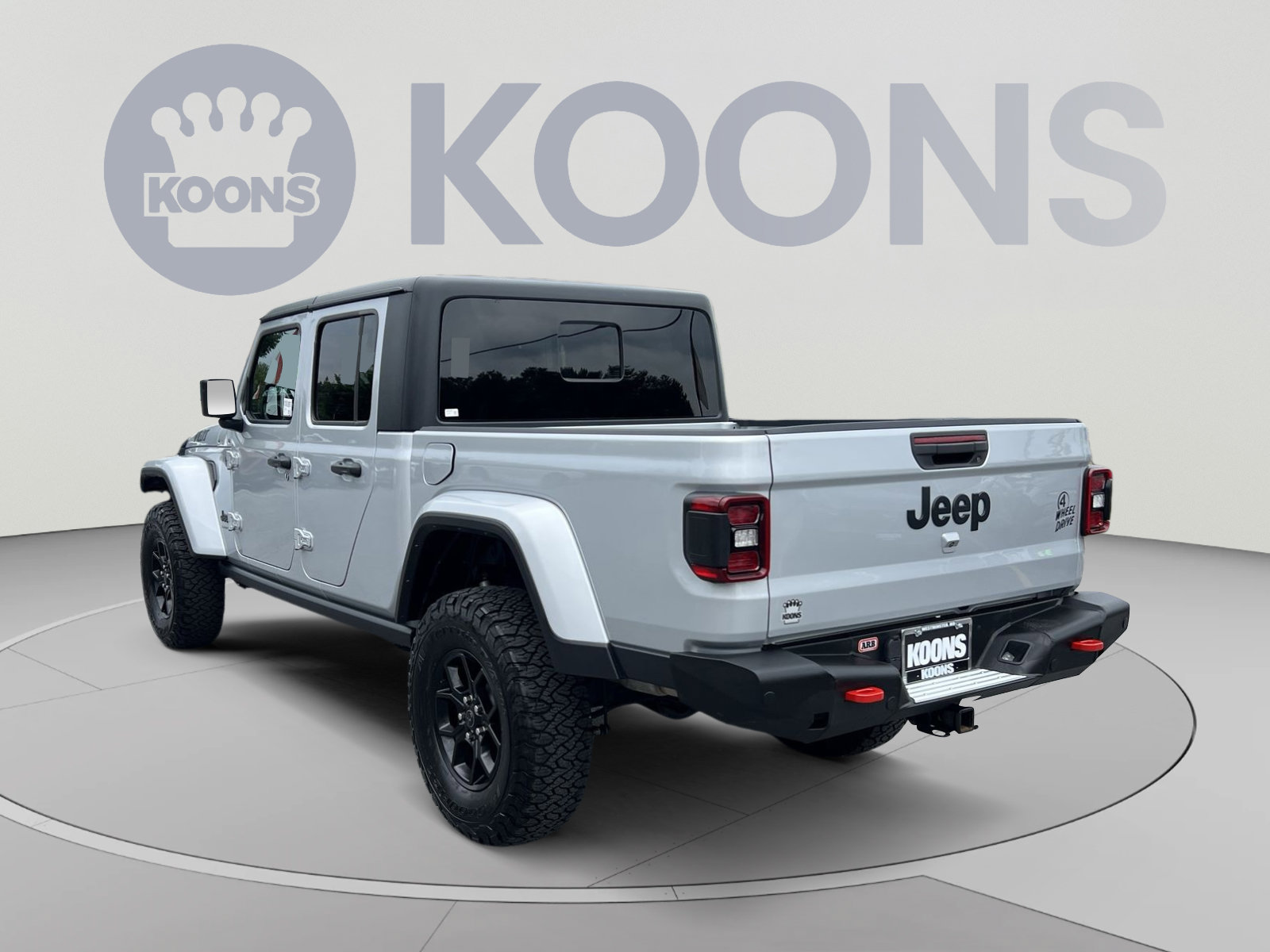 Used 2024 Jeep Gladiator Sport AWD/4WD image 4