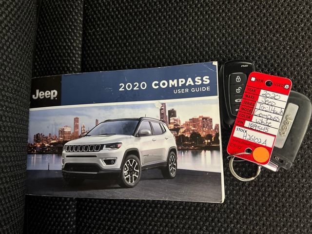 Used 2020 Jeep Compass Trailhawk image 16