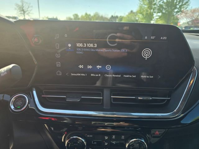 Used 2025 Chevrolet Trax RS w/ Driver Confidence Package FWD image 23