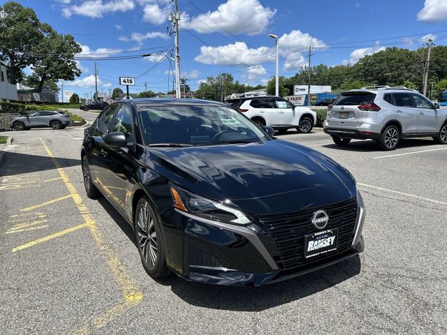 New 2026 Nissan Altima 2.5 SV FWD image 2