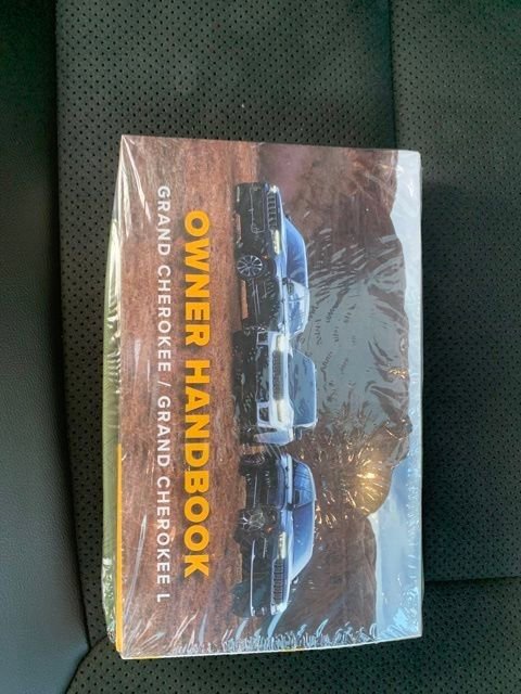 Used 2025 Jeep Grand Cherokee L Altitude image 33