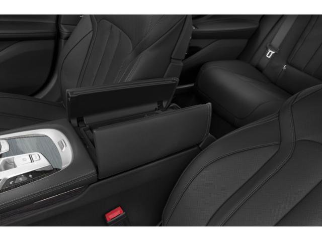 Used 2022 BMW 740i w/ M Sport Package RWD image 17