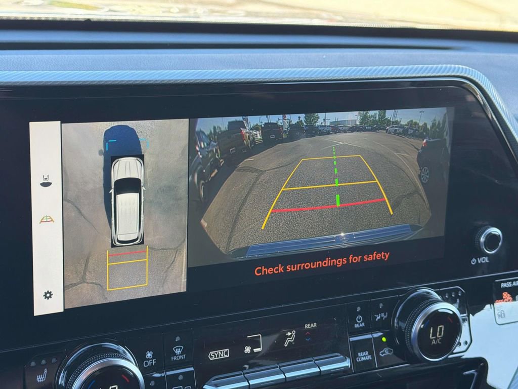 Used 2023 Toyota Highlander Platinum image 16