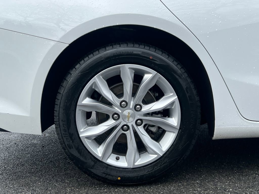 Used 2023 Chevrolet Malibu LT image 9