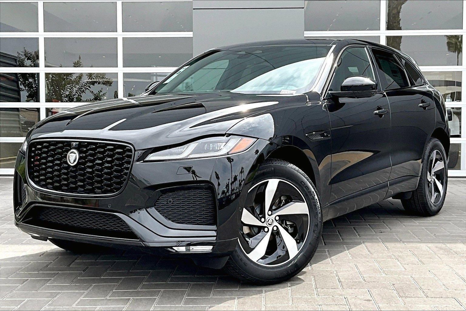 New 2026 Jaguar F-PACE R-Dynamic S image 1