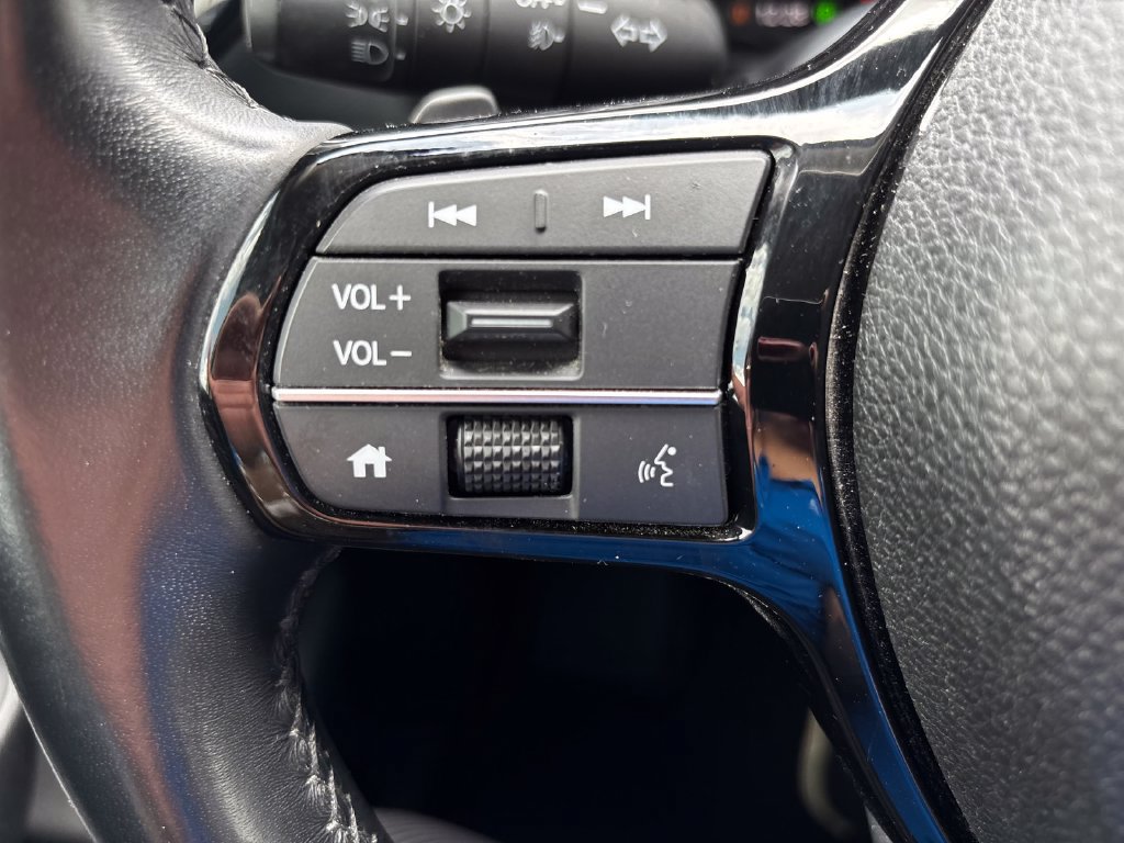 Used 2025 Honda Pilot Touring image 23