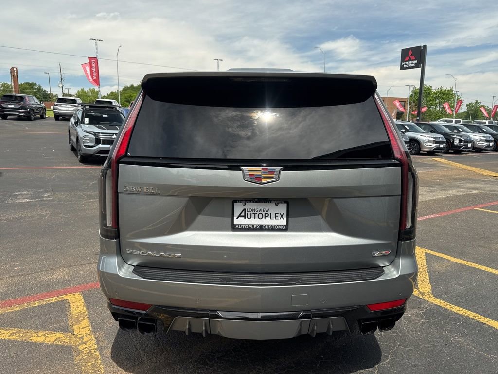 Used 2023 Cadillac Escalade ESV V AWD/4WD image 7