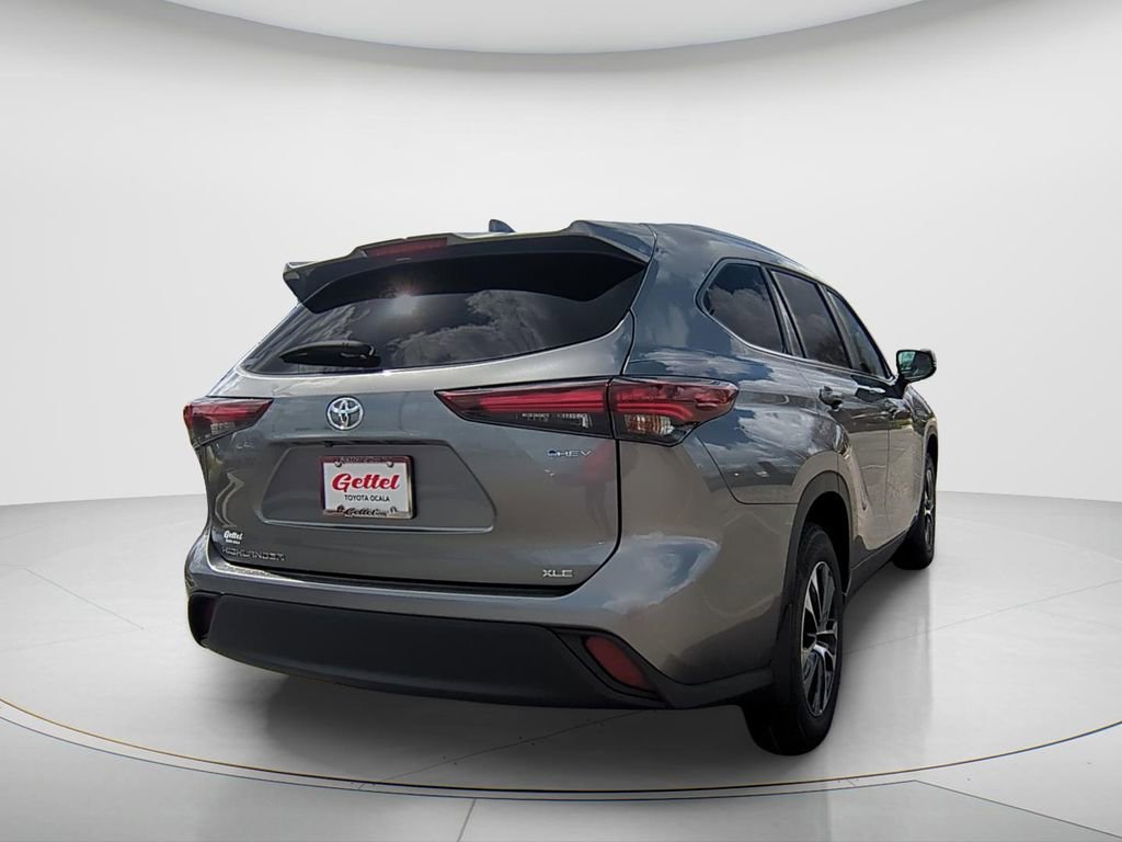 New 2026 Toyota Highlander XLE image 4